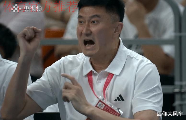 效率一般!广东新援一战暴露大弱项 被杜锋关键时刻弃用 效率一般!广东新援一战暴露大弱项 被杜锋关键时刻弃用